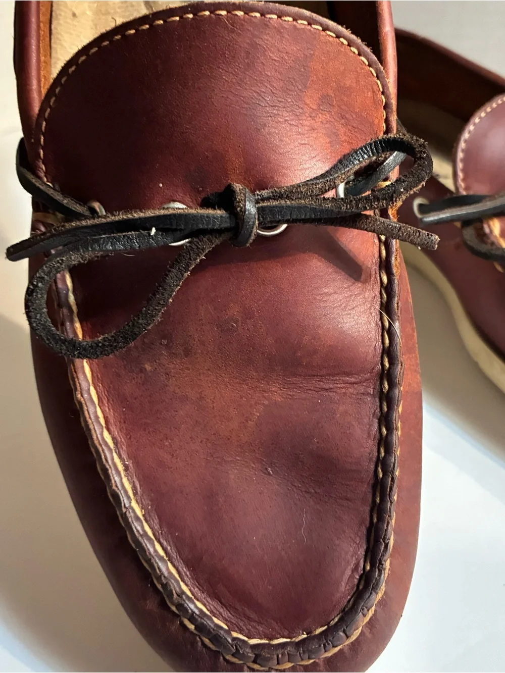 L.L. Bean Men's 8.5 Moccasins Hand Sewn Boat Shoes Leather Brown Loafers